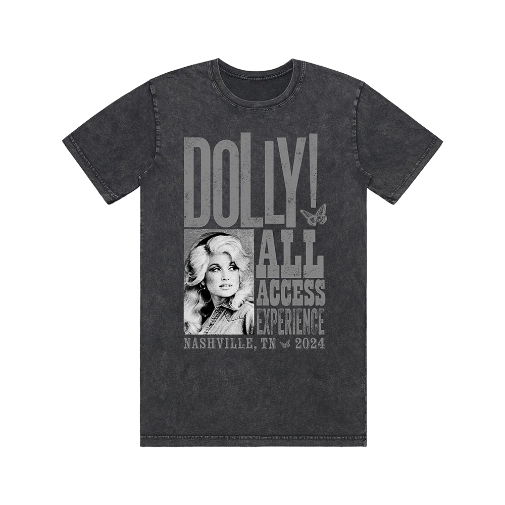 Official Dolly Parton Merchandise. Premium 100% cotton unisex t-shirt with a relaxed fit featuring a classic photo of Dolly Parton.